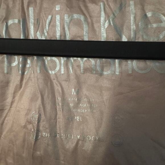 Calvin Klein Puffer Jacket - Quilted Hooded Coat with Fleece Sleeves - Picture 2 of 10